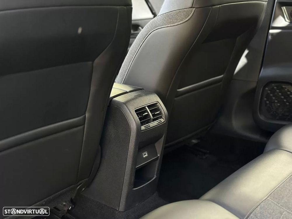 Citroën C5 X 1.6 Hybrid Feel Pack e-EAT8 - 17