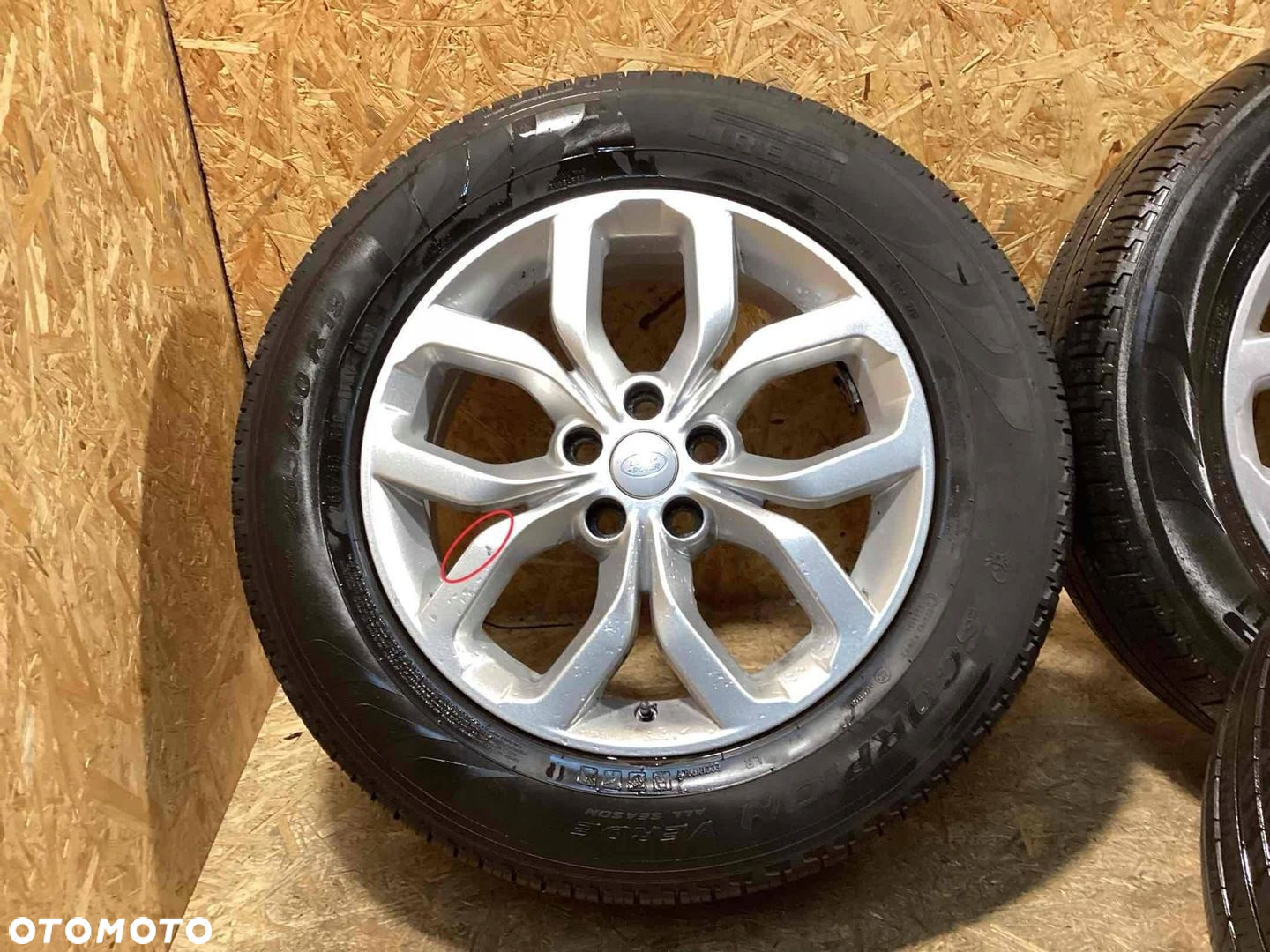 Felgi aluminiowe 19 RANGE ROVER DISCOVERY 5 LR081580 Hy321007da 7.5X19EH2 - 2