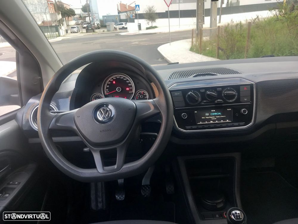 VW Up! 1.0 Move R-Line - 6