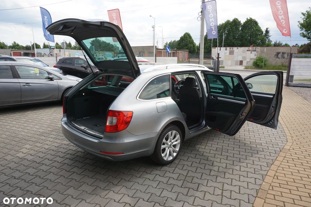 Skoda Superb 2.0 TDI DSG FAMILY - 12