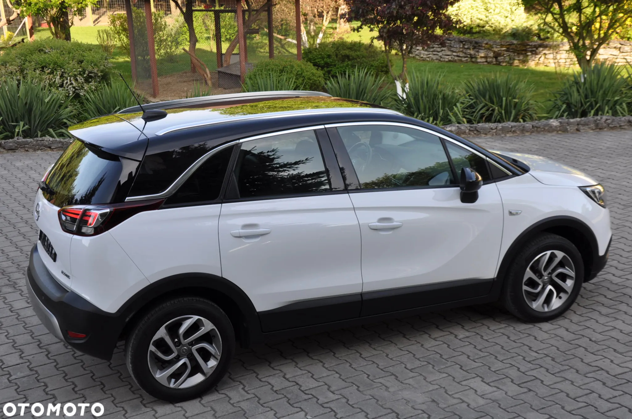 Opel Crossland X 1.2 120 Lat - 12
