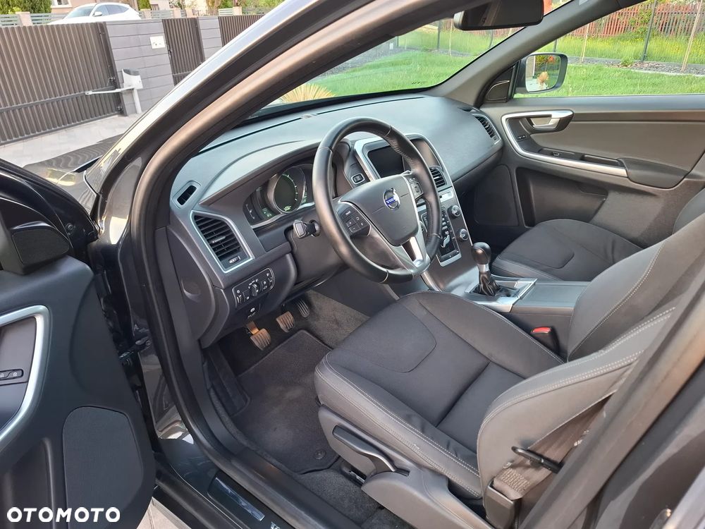 Volvo XC 60 D3 Momentum - 11