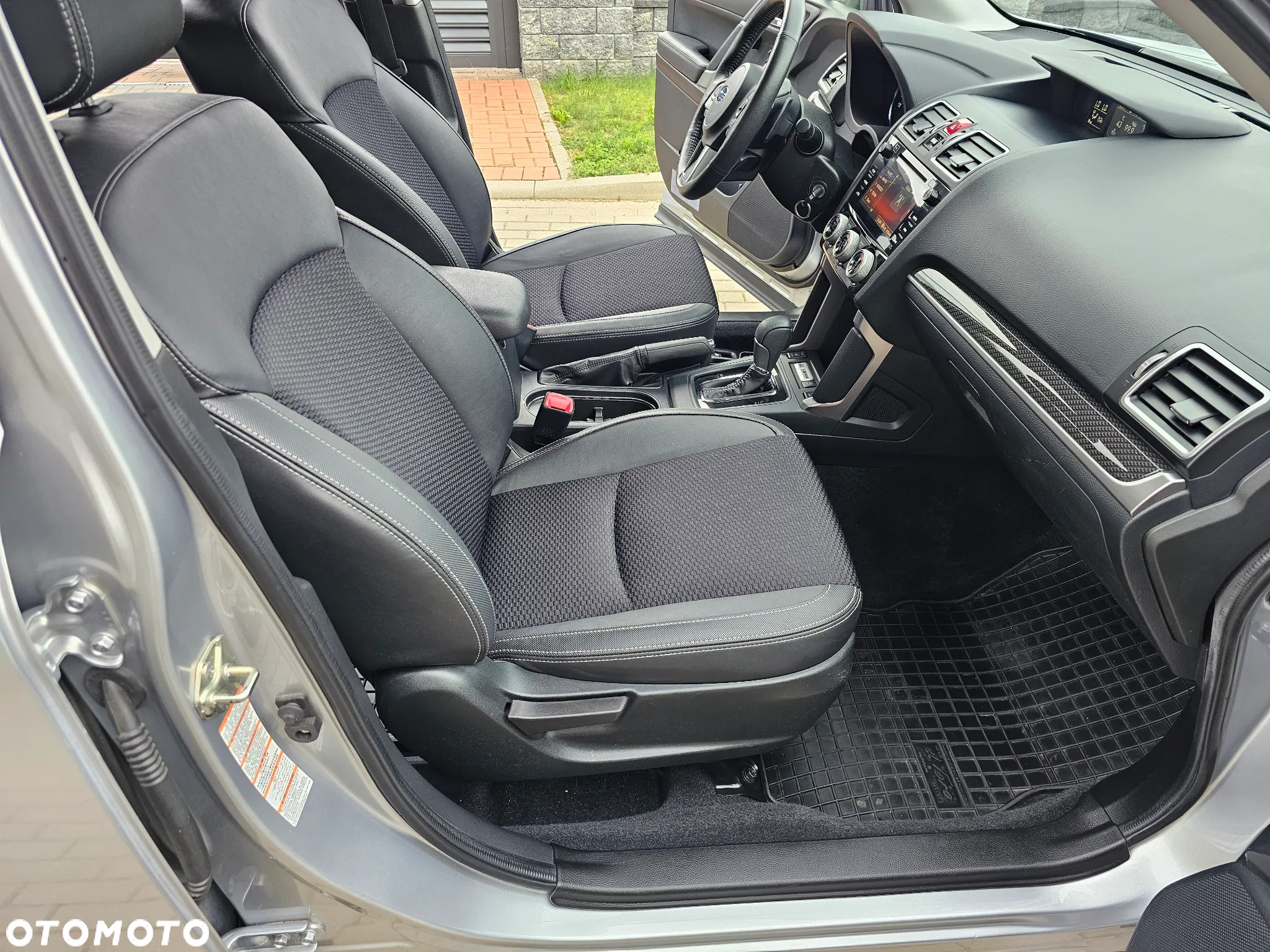 Subaru Forester 2.0 i Exclusive Lineartronic - 11