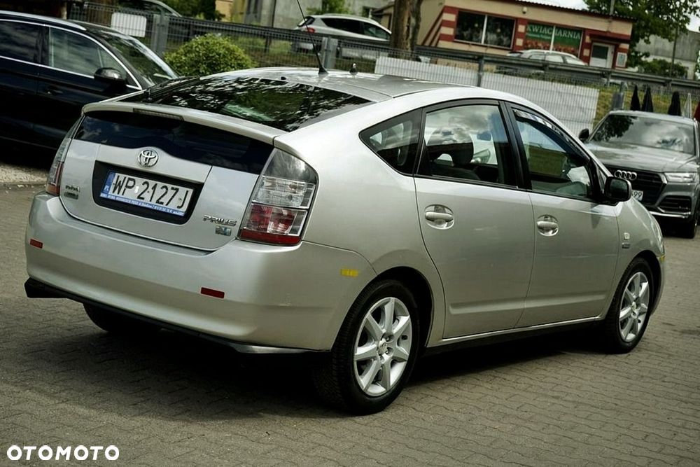 Toyota Prius - 7