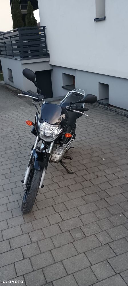 Yamaha YBR - 4