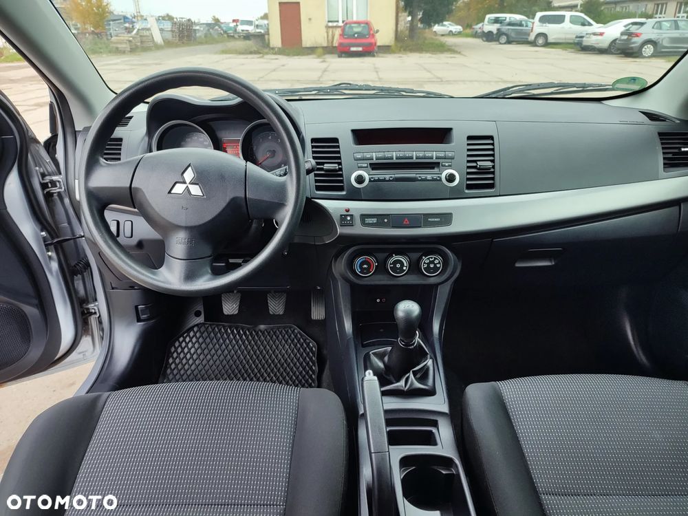 Mitsubishi Lancer - 15