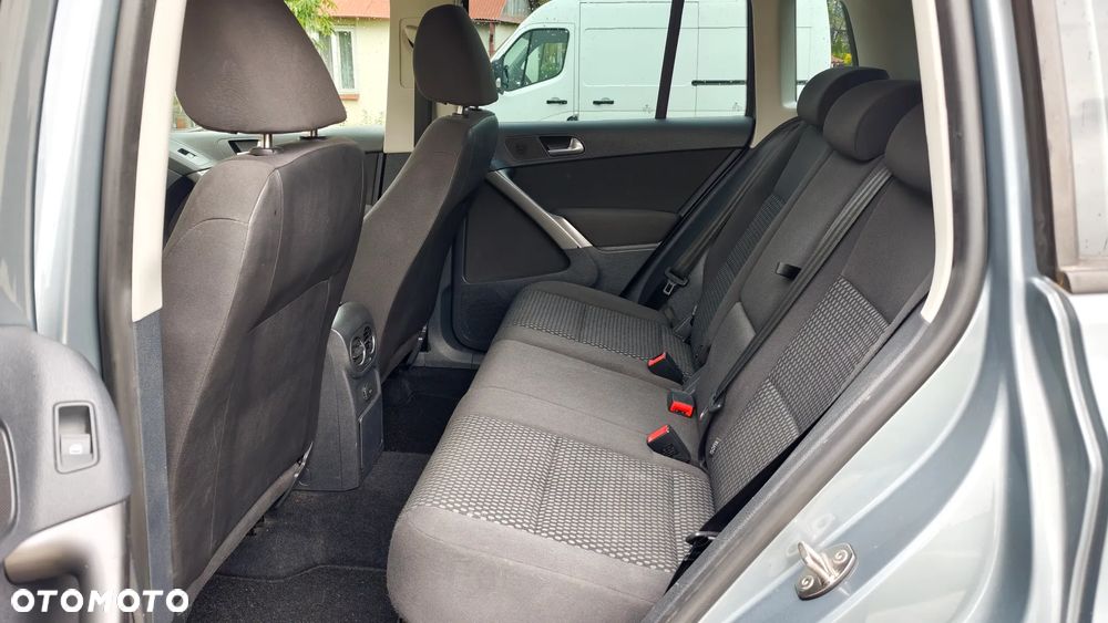 Volkswagen Tiguan - 12