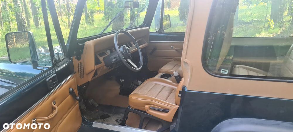 Jeep Wrangler 2.5L - 7