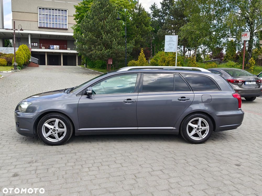 Toyota Avensis 2.2 D-4D X Premium - 10