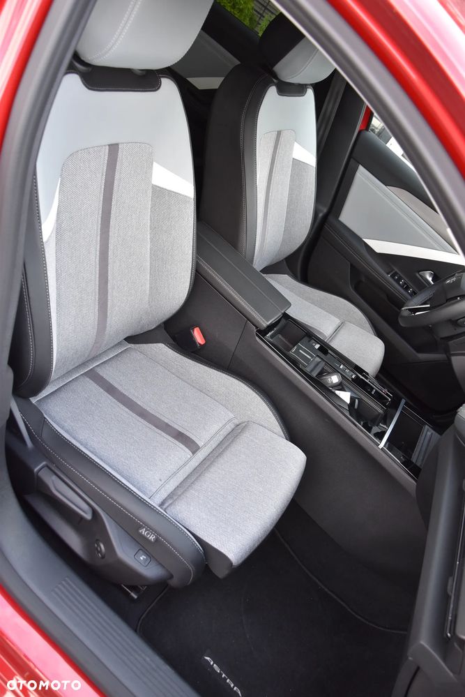 Opel Astra 1.6 T Plug-in Hybrid Elegance - 23