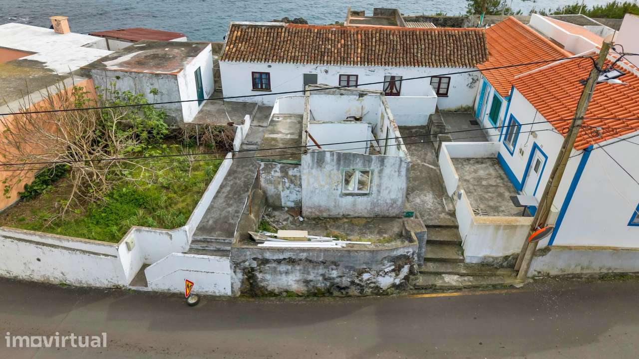 Ruina para recuperação na Vila de Porto Judeu - Grande imagem: 3/8