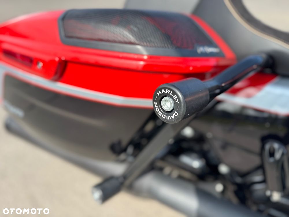 Harley-Davidson Touring Road Glide - 11