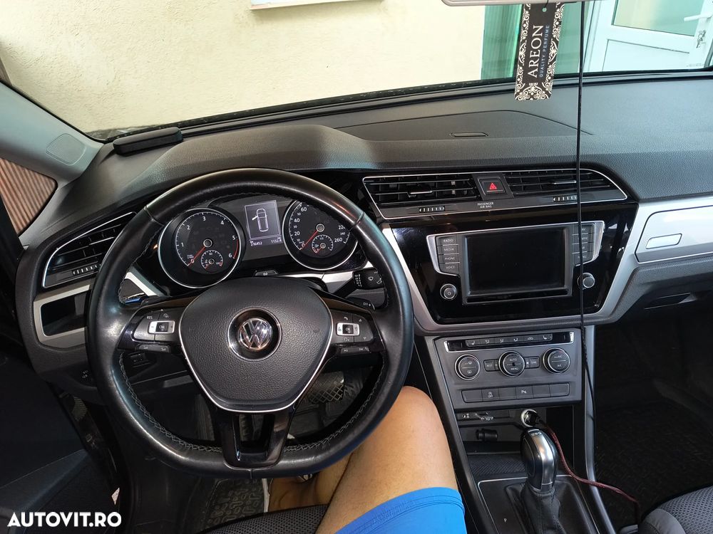 Volkswagen Touran 1.6 TDI SCR (BlueMotion Technology) DSG Comfortline - 9