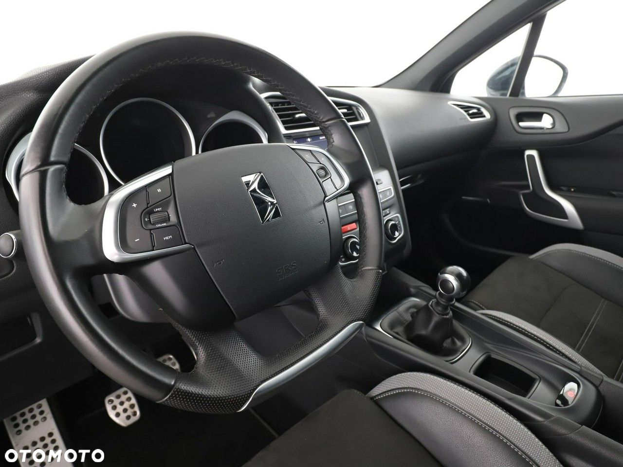 DS Automobiles DS 4 Crossback - 14