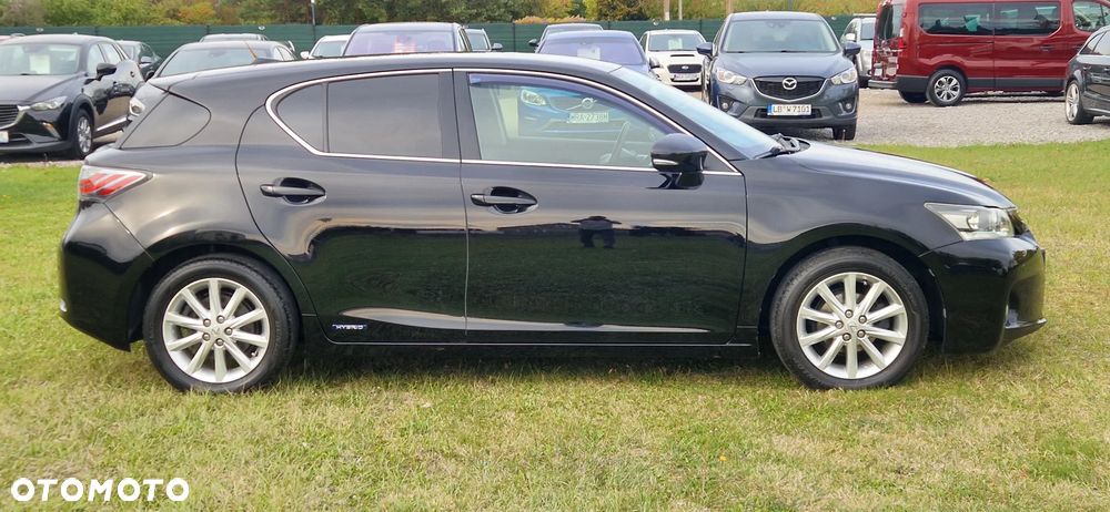 Lexus CT - 7