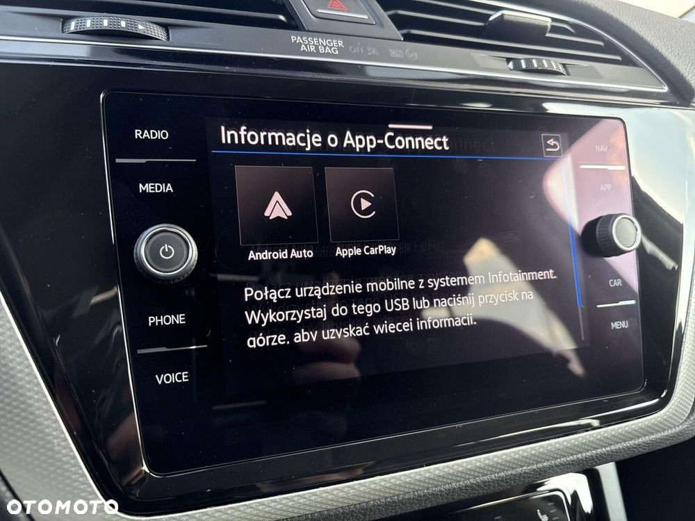 Volkswagen Touran 2.0 TDI BMT Comfortline DSG - 26