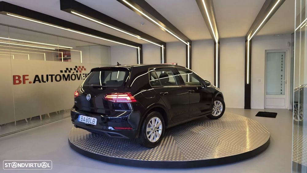 VW Golf 1.6 TDi Confortline - 19