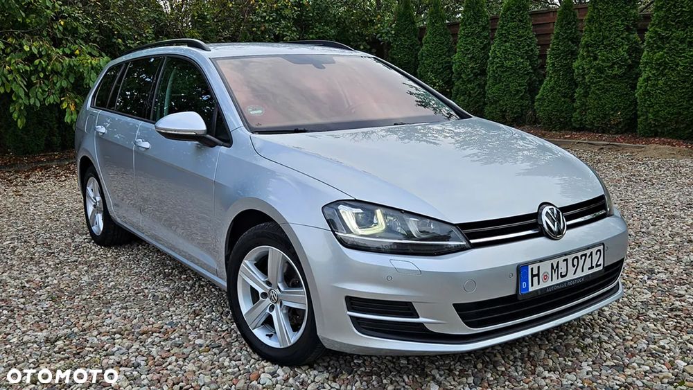 Volkswagen Golf - 22