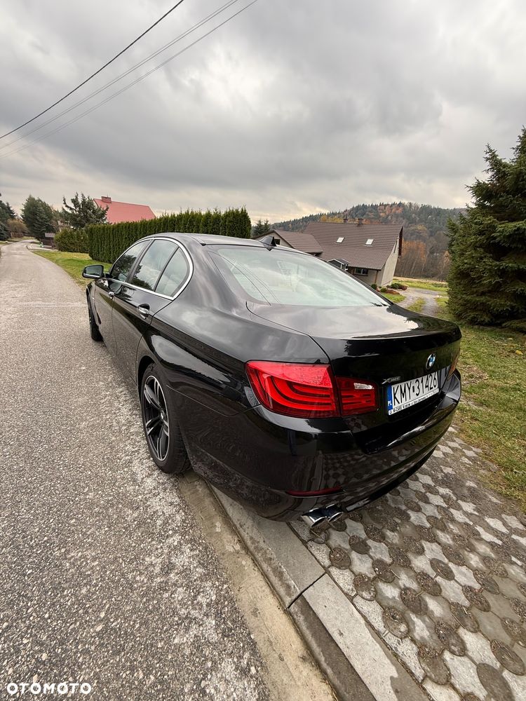 BMW Seria 5 525d xDrive - 16