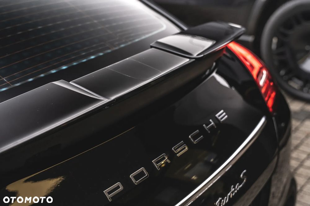 Porsche Panamera Turbo PDK - 14