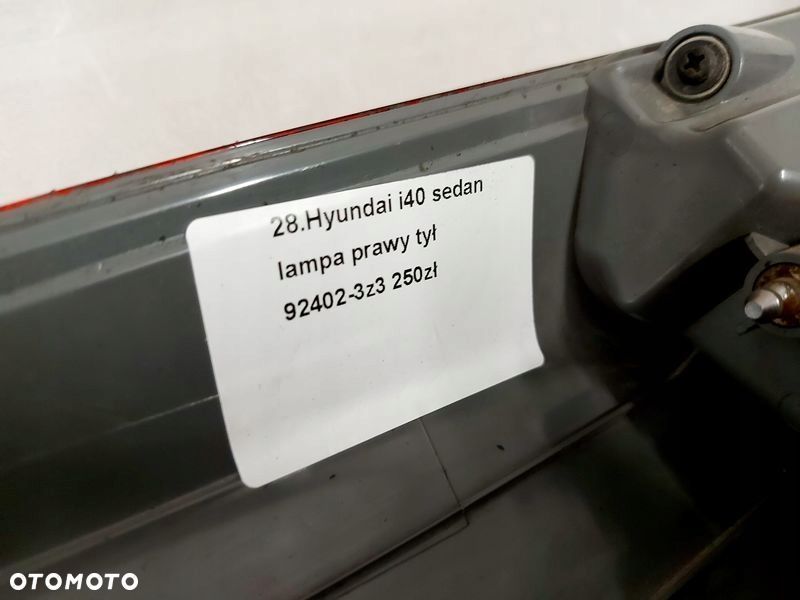 hyundai i40 sedan lampa prawy tył 92402-3z3 - 5