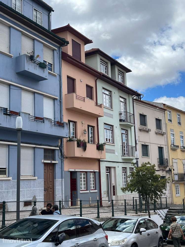 Apartamento T1 com acabamentos de luxo no centro histórico de Leiria - Grande imagem: 2/21