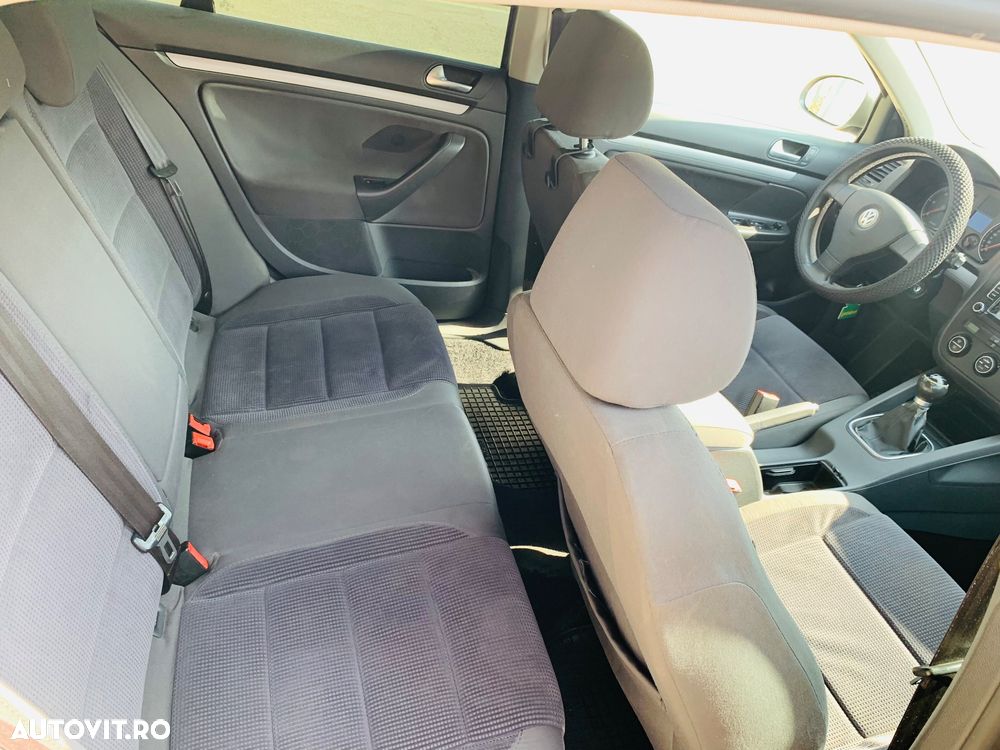 Volkswagen Jetta 1.6 Comfortline - 17