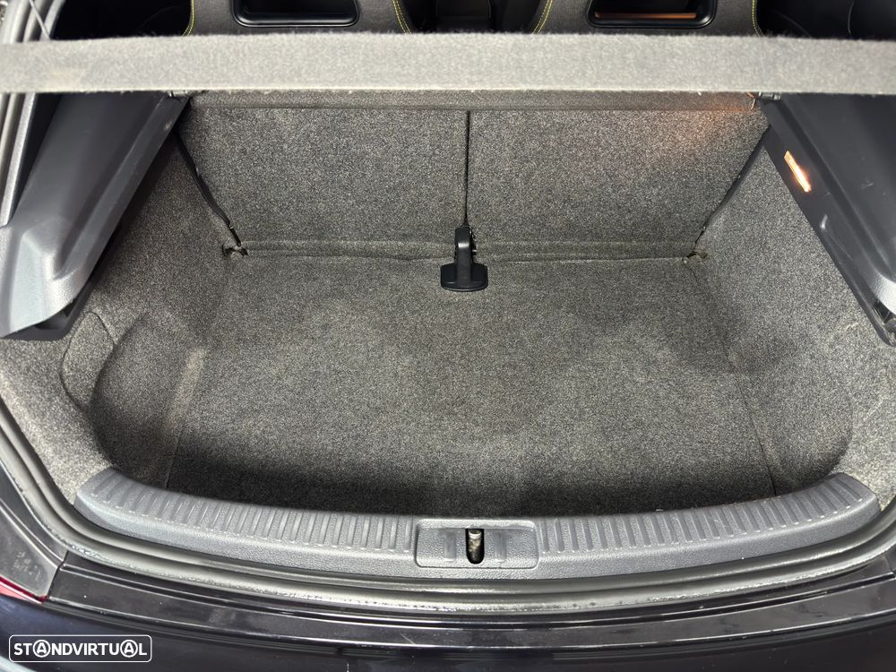 VW Scirocco 2.0 TDI Blue Motion Technologie Club - 27