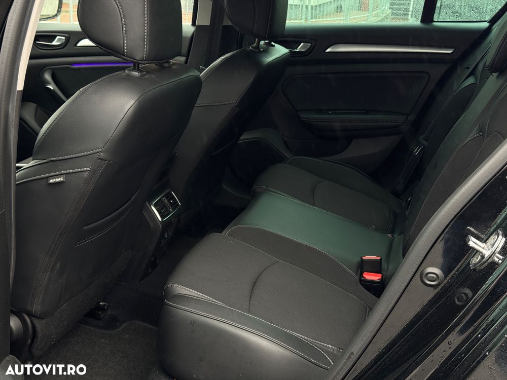 Renault Megane TCe 140 GPF EDC Techno - 11