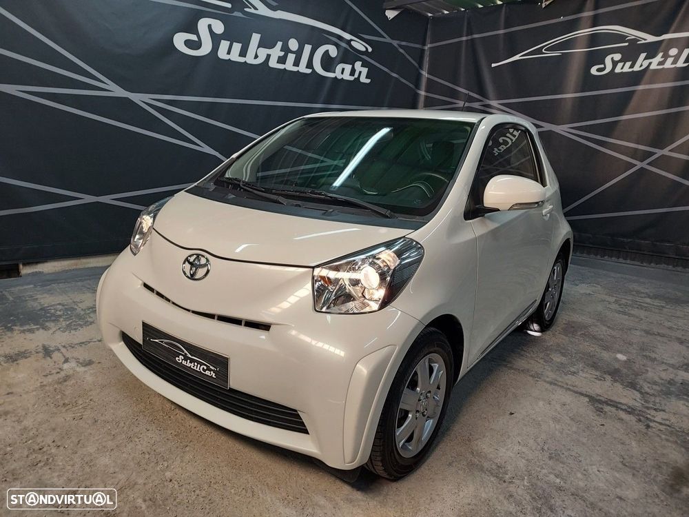 Toyota iQ 1.0 VVT-i Essential+AC - 1