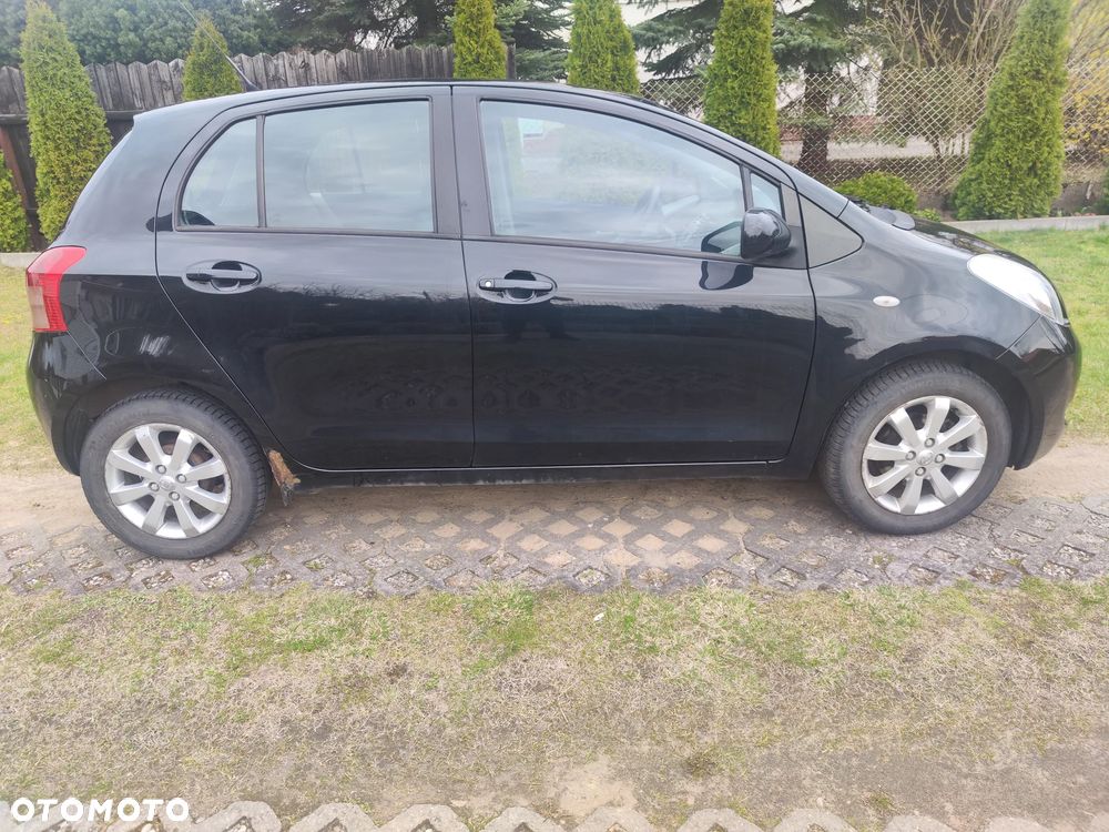 Toyota Yaris 1.3 Luna A/C - 3
