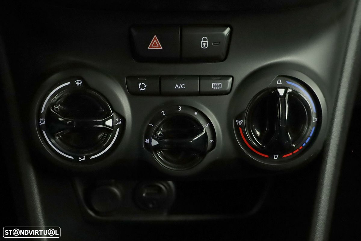 Peugeot 208 1.2 PureTech Style - 12