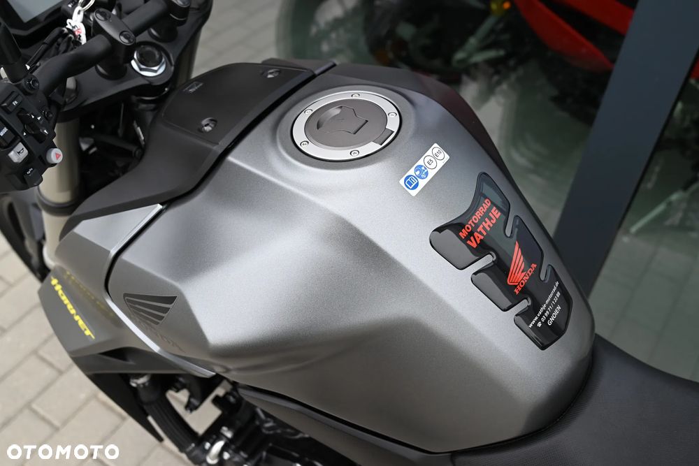 Honda Hornet - 16