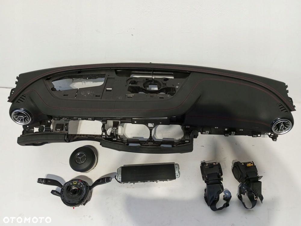 Konsola pulpit deska MERCEDES CLS A257 AMG HEAD UP CZERWONA NIĆ - 1