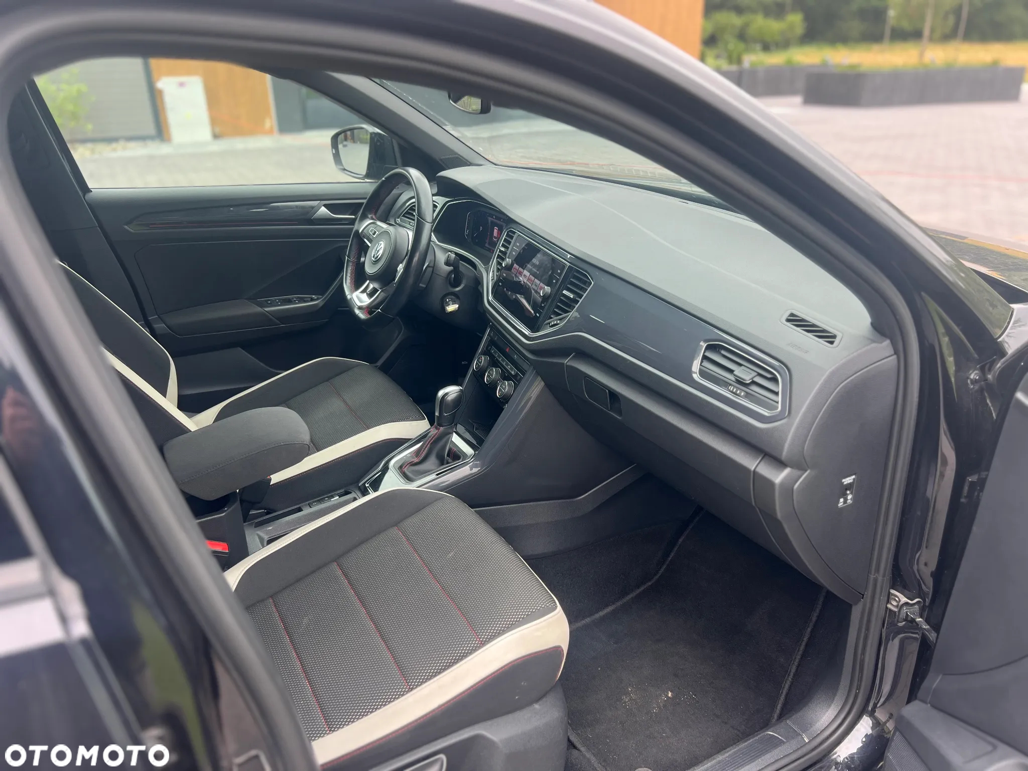 Volkswagen T-Roc - 6