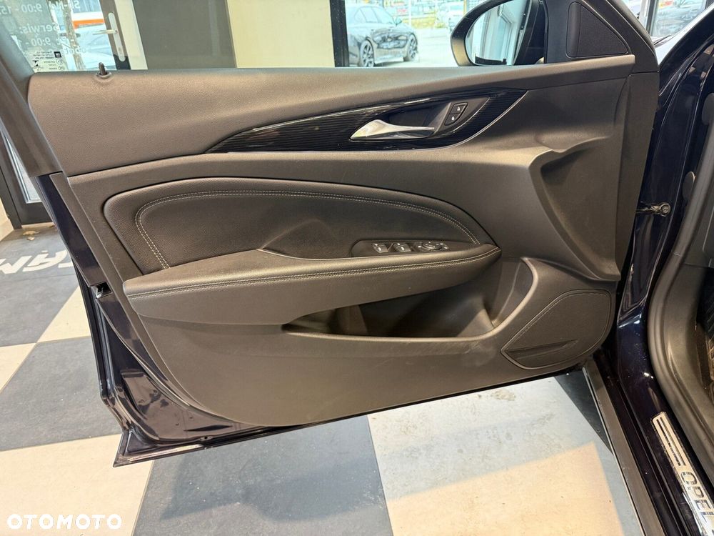Opel Insignia - 19