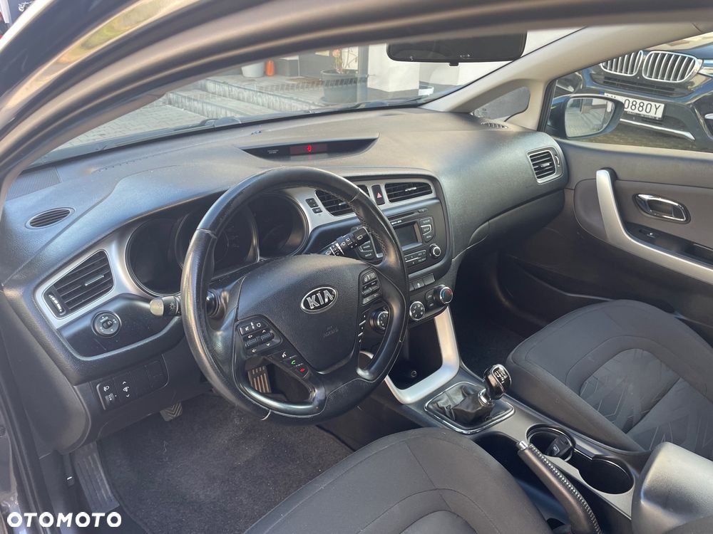 Kia Ceed 1.6 CRDi 115 ISG Vision - 25