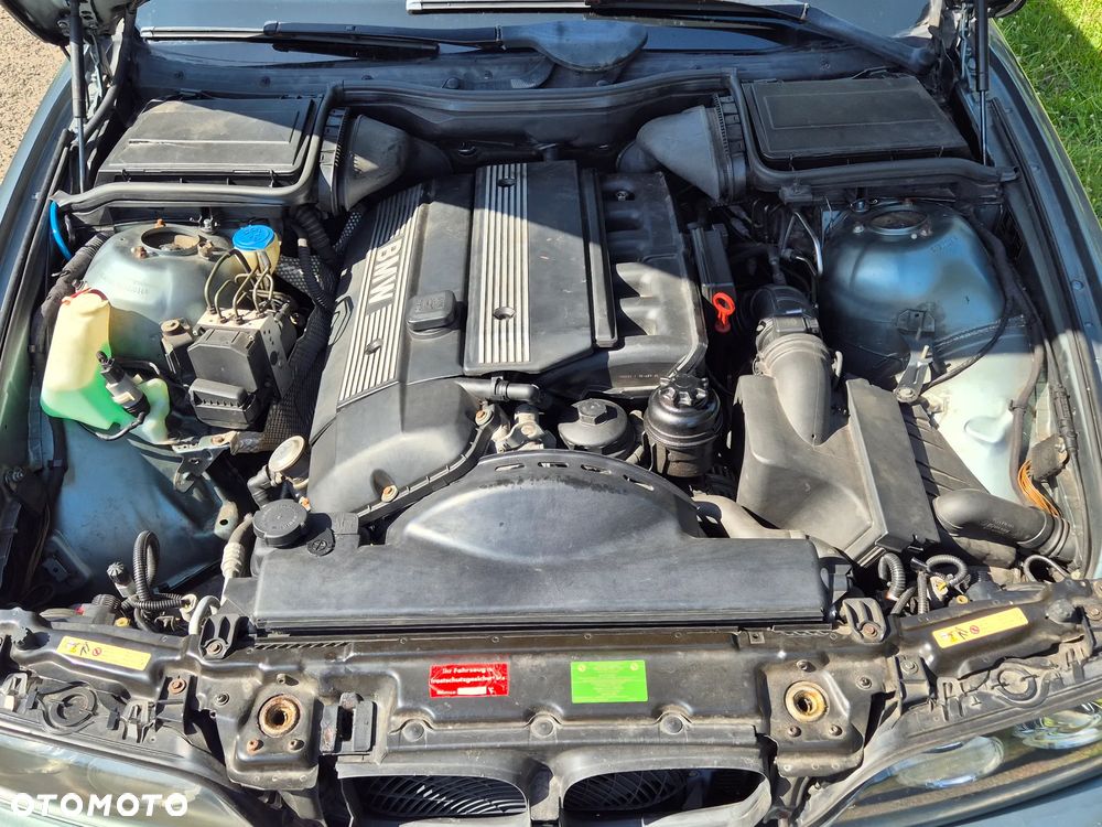 BMW Seria 5 525i - 16