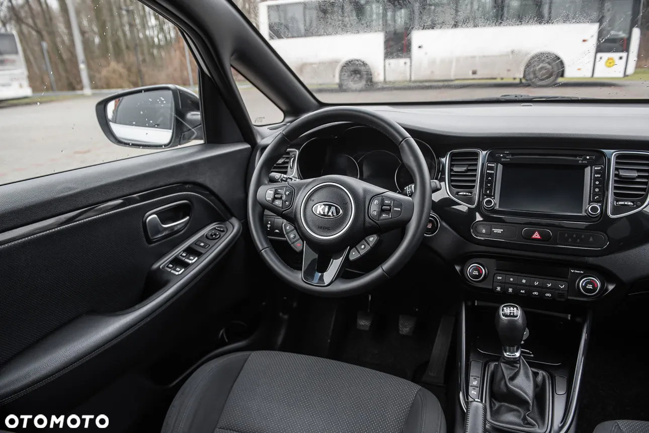 Kia Carens 1.7 CRDi Business Line 7os - 26