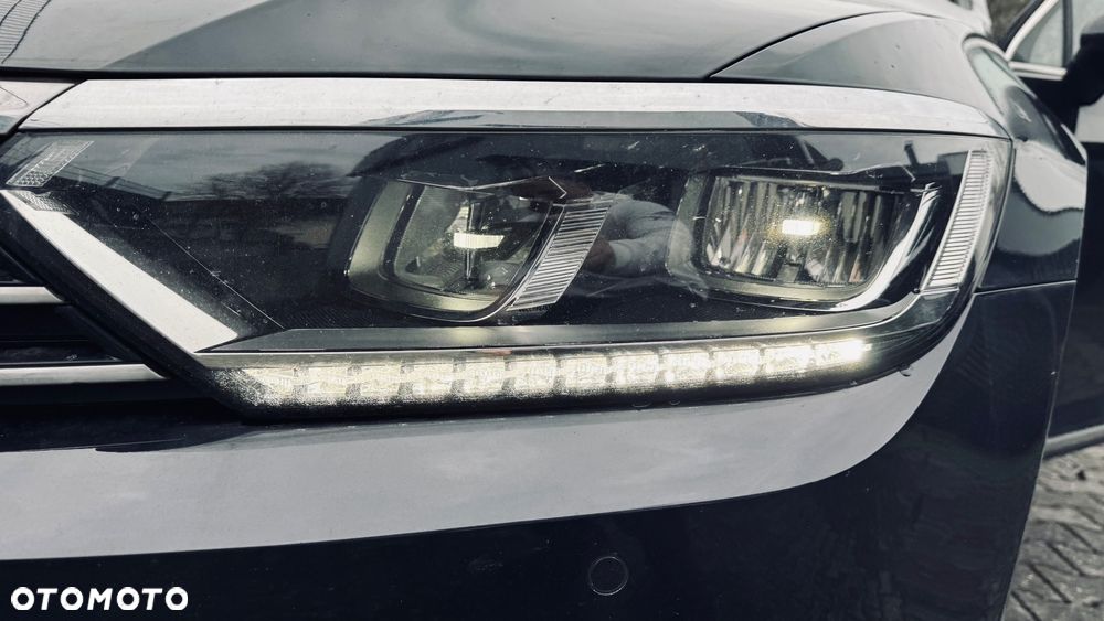 Volkswagen Passat 2.0 TDI (BlueMotion Technology) Highline - 25