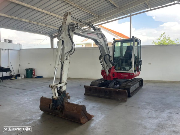 Takeuchi TB 250-2 Giratória