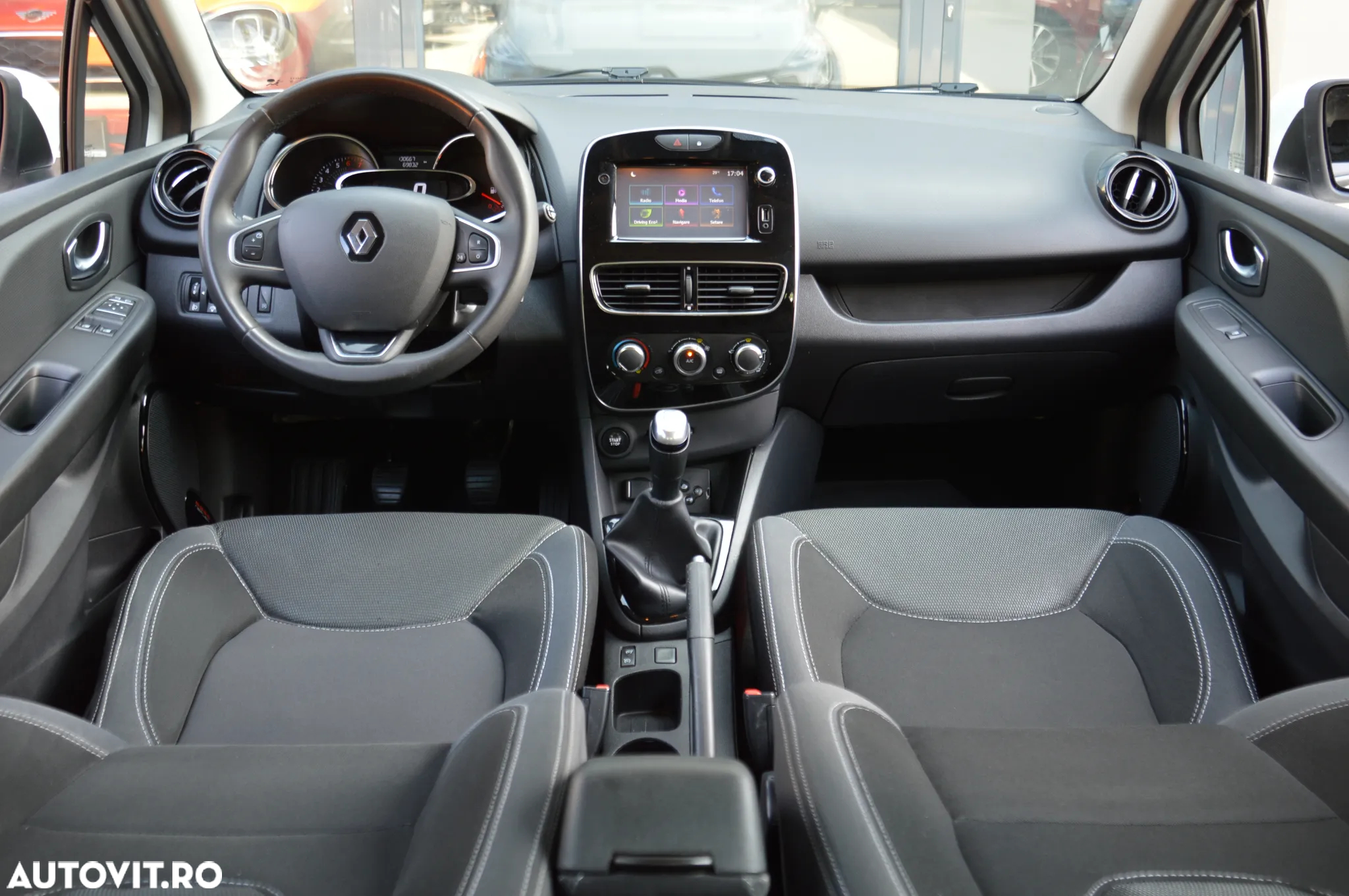 Renault Clio TCe 90 ZEN - 18