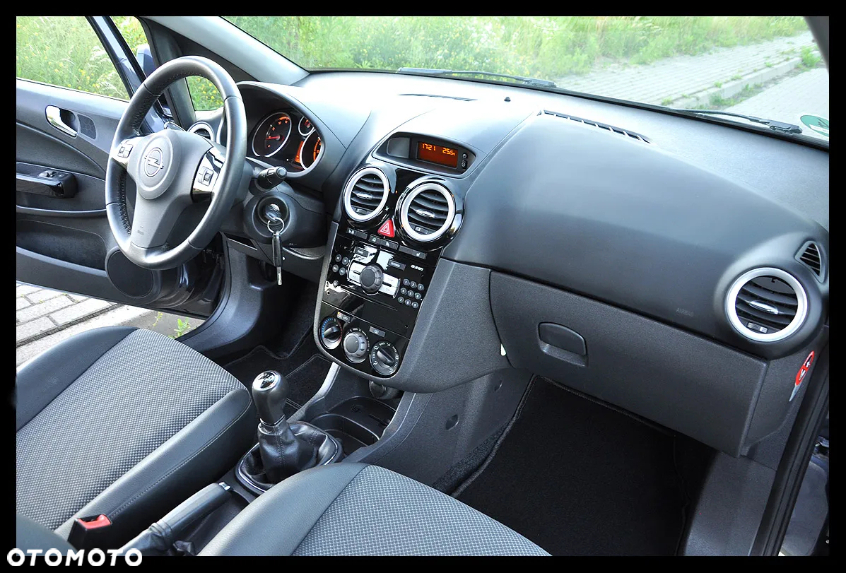 Opel Corsa 1.2 Innovation - 22