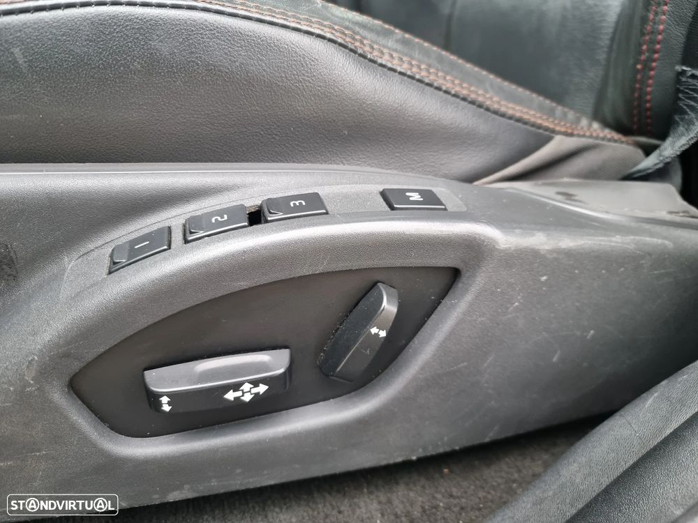 Volvo XC 60 2.4 D5 Summum AWD Geartronic - 10