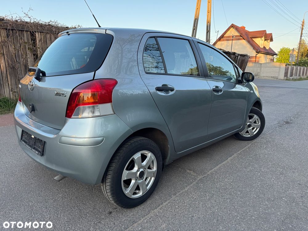 Toyota Yaris 1.0 VVT-i Sol - 3