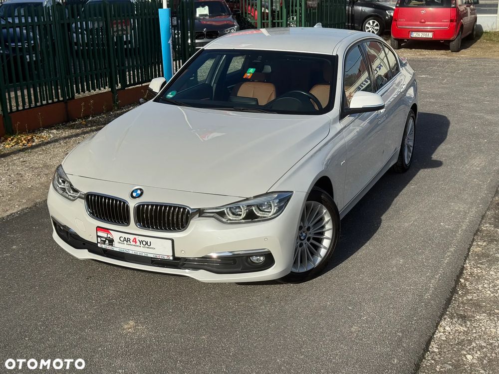 BMW Seria 3 320d Luxury Line - 31