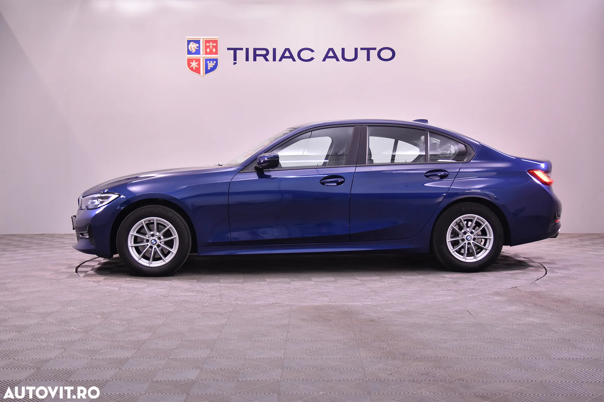 BMW Seria 3 320i AT - 2