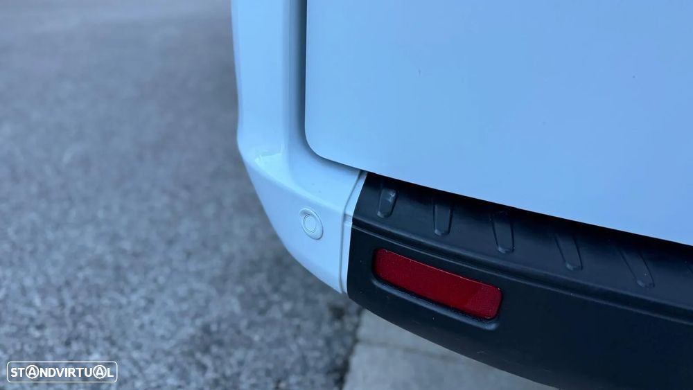 Ford Transit Custom 2.0 TDCi CX Automática - 8