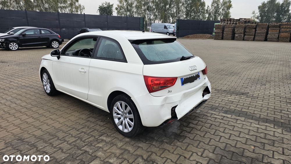 Audi A1 1.6 TDI Attraction - 4