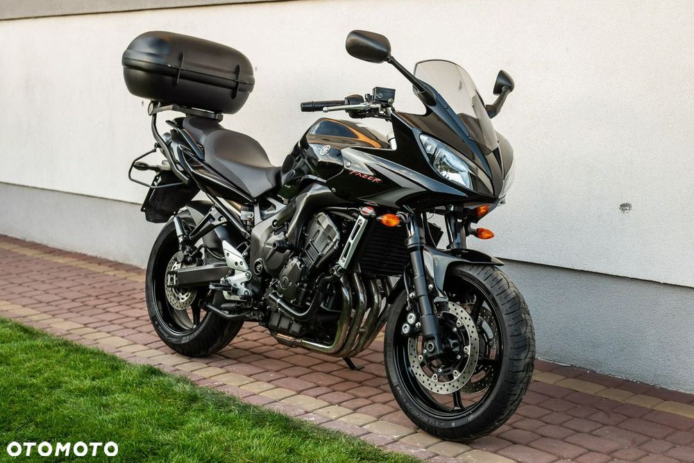 Yamaha FZ - 4